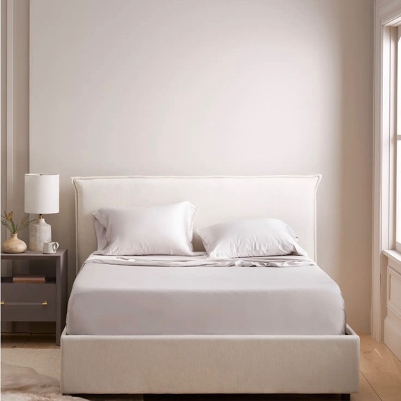 NWT- Quince Bamboo Sheet Set. - Picture 2 of 3